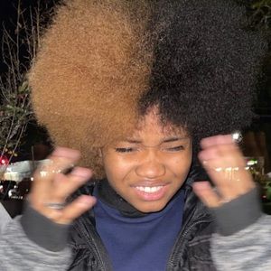 Meet your Posher, Crystal